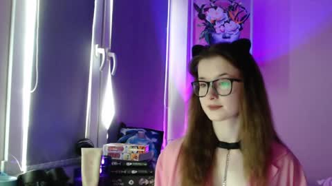 LunaXcherry online show from May 2026 05:19:02 PM