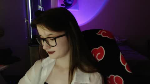 LunaXcherry online show from May 2026 06:37:02 PM