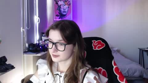 LunaXcherry online show from May 2026 04:48:01 PM