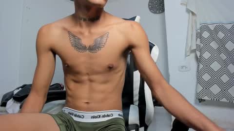 Snapshot of lunay_bigcock420 chatting on October 2025 10:05:02 AM lunay_bigcock420 online show from October 2025 10:05:02 AM