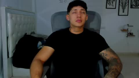 Lunay online show from March 2026 01:22:02 AM