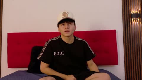 lunaydream online show from May 2026 01:05:02 PM