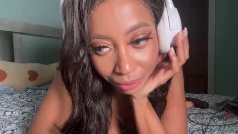 lunchboxgirl online show from April 2026 05:36:01 AM