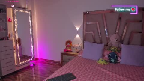 LUNA ROSE online show from June 2026 01:52:01 AM