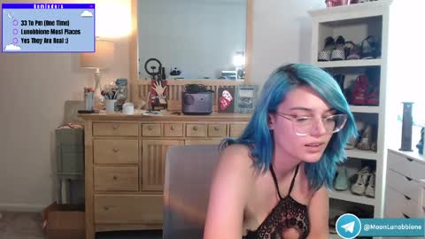 Lunobbione online show from April 2026 06:17:01 PM