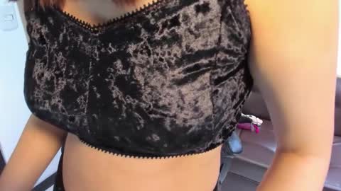 Snapshot of lunoox_ chatting on October 2025 03:13:01 PM LunoxLili online show from October 2025 03:13:01 PM