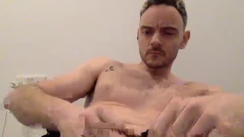 Snapshot of lupine_666 chatting on December 2025 09:19:02 PM Lupine online show from December 2025 09:19:02 PM