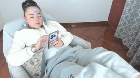 Snapshot of luscious86 chatting on April 2026 01:41:01 PM PAULINA online show from April 2026 01:41:01 PM