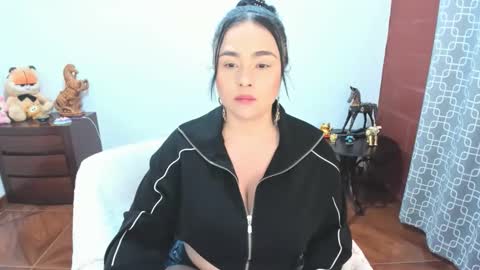 Snapshot of luscious86 chatting on April 2026 08:20:02 PM PAULINA online show from April 2026 08:20:02 PM