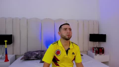 Snapshot of lushian_luna chatting on July 2026 04:44:02 PM Lushian And Luna online show from July 2026 04:44:02 PM