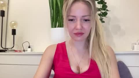 Snapshot of lusiluv chatting on February 2026 07:41:02 PM lusiluv online show from February 2026 07:41:02 PM