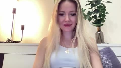 Snapshot of lusiluv chatting on February 2026 06:33:02 PM lusiluv online show from February 2026 06:33:02 PM