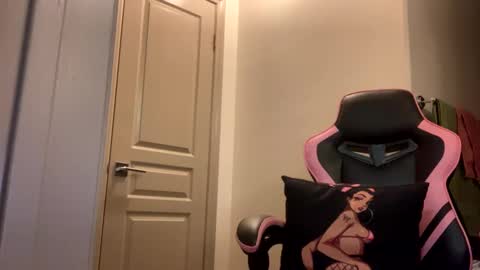 LOLA online show from December 2024 04:57:01 AM