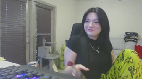 Snapshot of lustfullives chatting on December 2024 10:53:01 PM LustfulLives online show from December 2024 10:53:01 PM