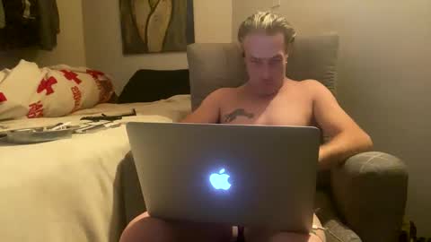 Snapshot of lustnvice chatting on December 2025 01:44:01 AM LustnVice Entertainement online show from December 2025 01:44:01 AM