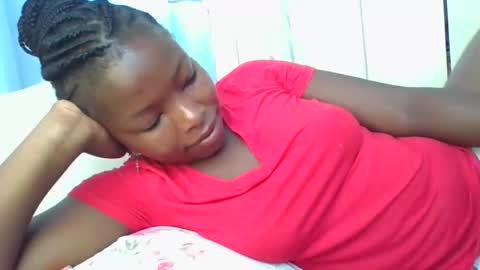 Snapshot of lustrousnerd chatting on November 2025 05:06:01 AM Noreh online show from November 2025 05:06:01 AM