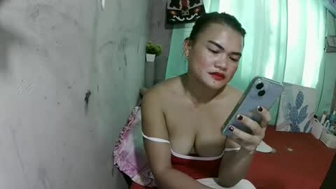 Flora Mae online show from April 2026 08:06:01 AM