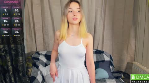 Snapshot of lusty_miss_di chatting on January 2025 07:11:01 PM Isabel online show from January 2025 07:11:01 PM