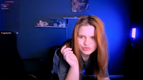 lusy_puff online show from January 2025 10:50:01 PM