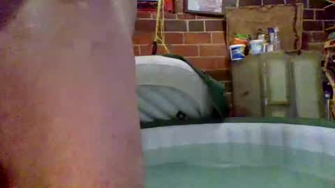 Luv2licUplz online show from October 2025 11:21:01 AM