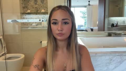 Snapshot of luvlivvyy chatting on November 2025 08:48:02 AM Livvyy online show from November 2025 08:48:02 AM