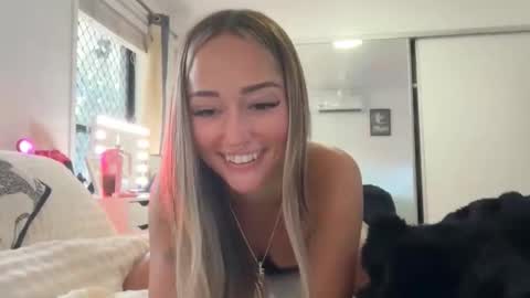 Snapshot of luvlivvyy chatting on December 2025 10:47:01 PM Livvyy online show from December 2025 10:47:01 PM