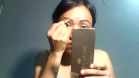 Bee Bee online show from March 2026 07:41:02 PM