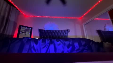 Snapshot of luvvlee chatting on October 2025 02:28:01 PM luvvlee online show from October 2025 02:28:01 PM