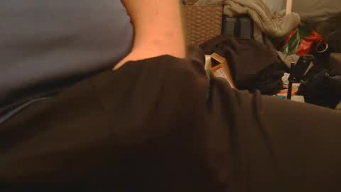 luvvslutss22 online show from May 2026 10:23:01 AM