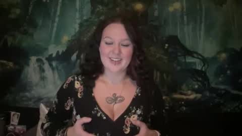 Snapshot of luvvvmia chatting on October 2025 08:33:01 PM luvvvmia online show from October 2025 08:33:01 PM