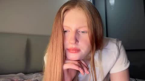 Snapshot of lux_angel chatting on March 2026 05:45:01 PM lux_angel online show from March 2026 05:45:01 PM
