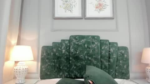 lux_bitchx online show from May 2026 01:43:02 AM