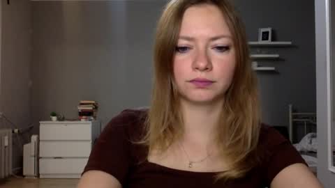 Millie online show from November 2025 09:59:01 PM