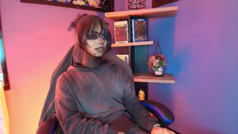 Luxiel 3 online show from February 2026 09:25:02 PM