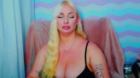 Snapshot of luxuriaaa chatting on July 2026 07:49:01 PM Luxuriaa online show from July 2026 07:49:01 PM