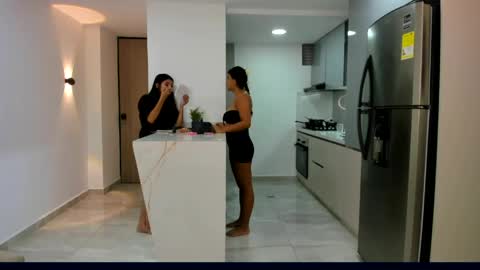 Snapshot of luxury_pleasure_ii chatting on April 2026 04:05:02 AM luxury_pleasure_ii online show from April 2026 04:05:02 AM