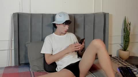 Tommy and Polly online show from October 2025 07:03:02 PM