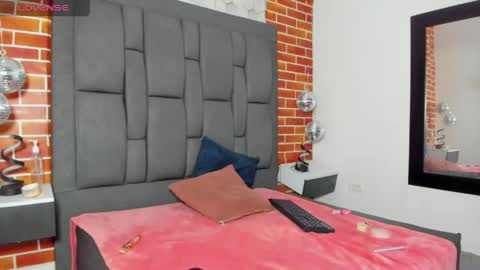 Snapshot of luxuryheavenn chatting on May 2026 08:28:02 PM luxuryheavenn online show from May 2026 08:28:02 PM