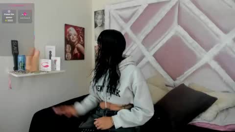 Lux online show from March 2026 01:48:01 PM