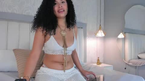 Luxy Lux online show from April 2026 12:56:01 AM