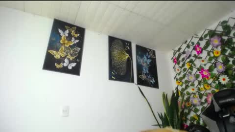 Snapshot of luzcastillo07 chatting on October 2025 05:52:01 AM luzcastillo07 online show from October 2025 05:52:01 AM