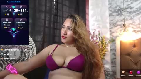 Snapshot of luzzianna chatting on February 2025 09:50:02 PM lucy online show from February 2025 09:50:02 PM