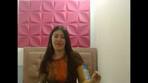 Snapshot of lyacoopper chatting on November 2025 05:56:01 PM lyacoopper online show from November 2025 05:56:01 PM