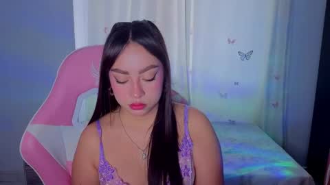 Snapshot of lyavalmont chatting on May 2026 08:14:02 PM lyavalmont online show from May 2026 08:14:02 PM