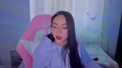 Snapshot of lyavalmont chatting on May 2026 04:45:01 PM lyavalmont online show from May 2026 04:45:01 PM