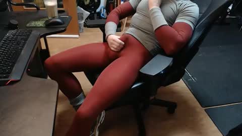 lycraboy123 online show from February 2026 10:58:01 AM