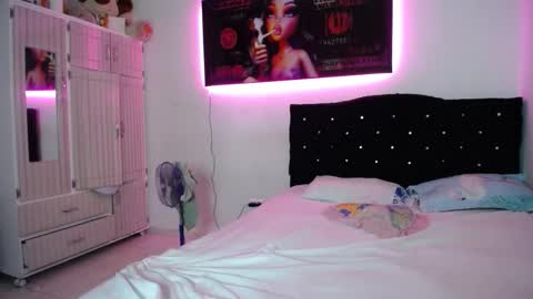 lyda   online show from October 2025 12:49:02 AM