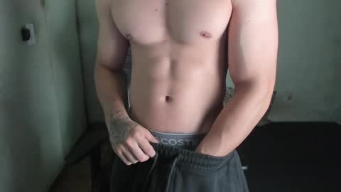 Snapshot of lyg7 chatting on January 2025 10:41:01 PM Gothdaddy online show from January 2025 10:41:01 PM