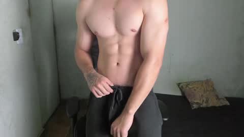 Snapshot of lyg7 chatting on February 2025 06:45:02 AM Gothdaddy online show from February 2025 06:45:02 AM