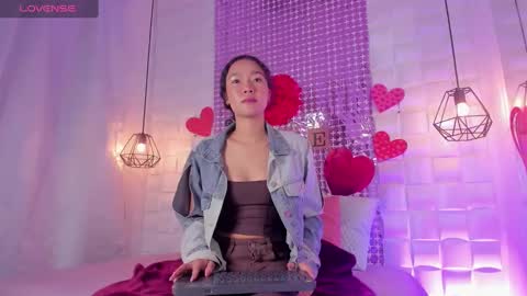 Snapshot of lyhana_lee chatting on February 2025 12:05:02 PM Lyhana Lee online show from February 2025 12:05:02 PM